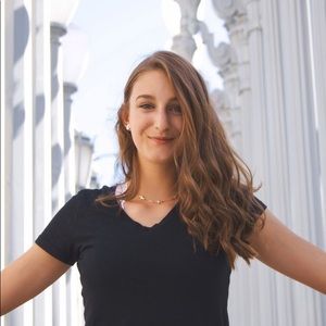 Meet your Posher, Abbey